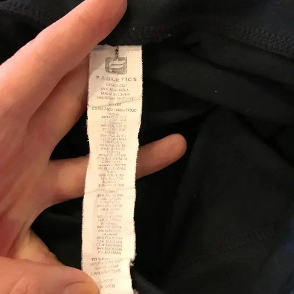 Fabletics Clover Capri Leggings Optical Floral XS - Picture 9 of 9